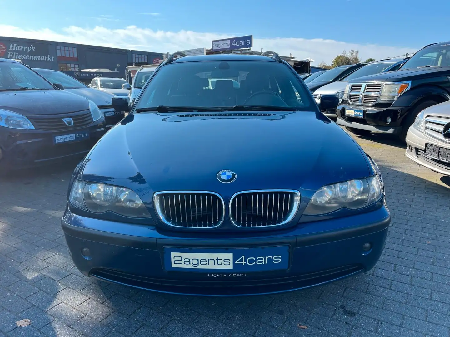 BMW 318 i Edition Lifestyle°Klima°AHK°PDC°SitzHZG°ZV Blau - 2
