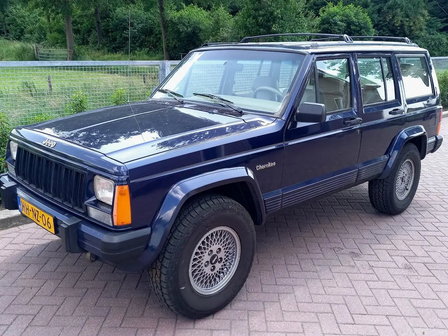 Jeep Cherokee 4.0 Limited Blauw - 2