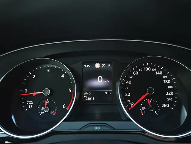 Volkswagen Passat view 15