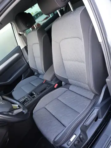 Volkswagen Passat view 12