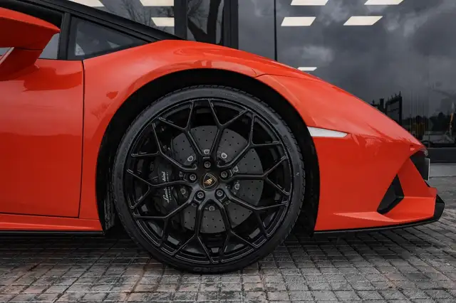 Lamborghini Huracan view 3