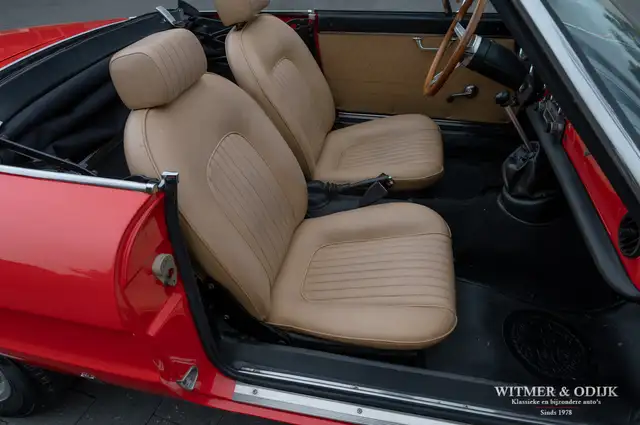 Alfa Romeo Spider view 6