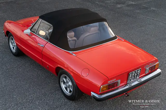 Alfa Romeo Spider view 12