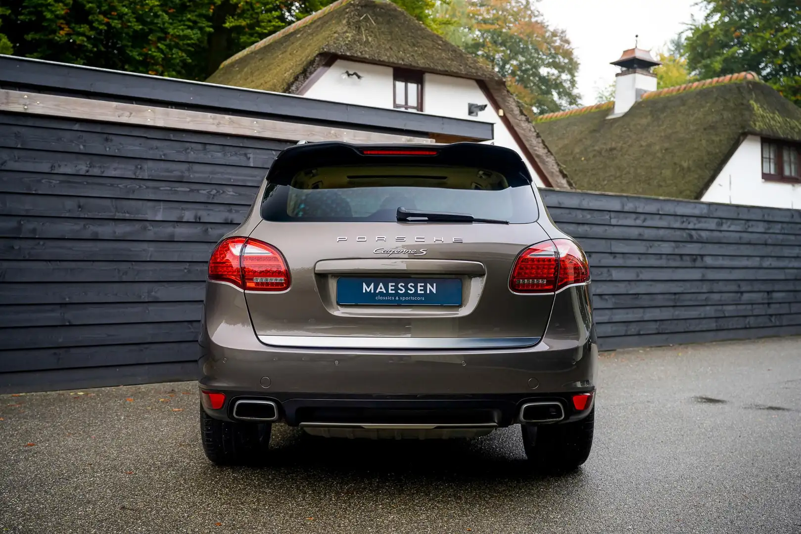 Porsche Cayenne 4.8 S Fiscaal aantrekkelijk - Super onderhouden - Brun - 2