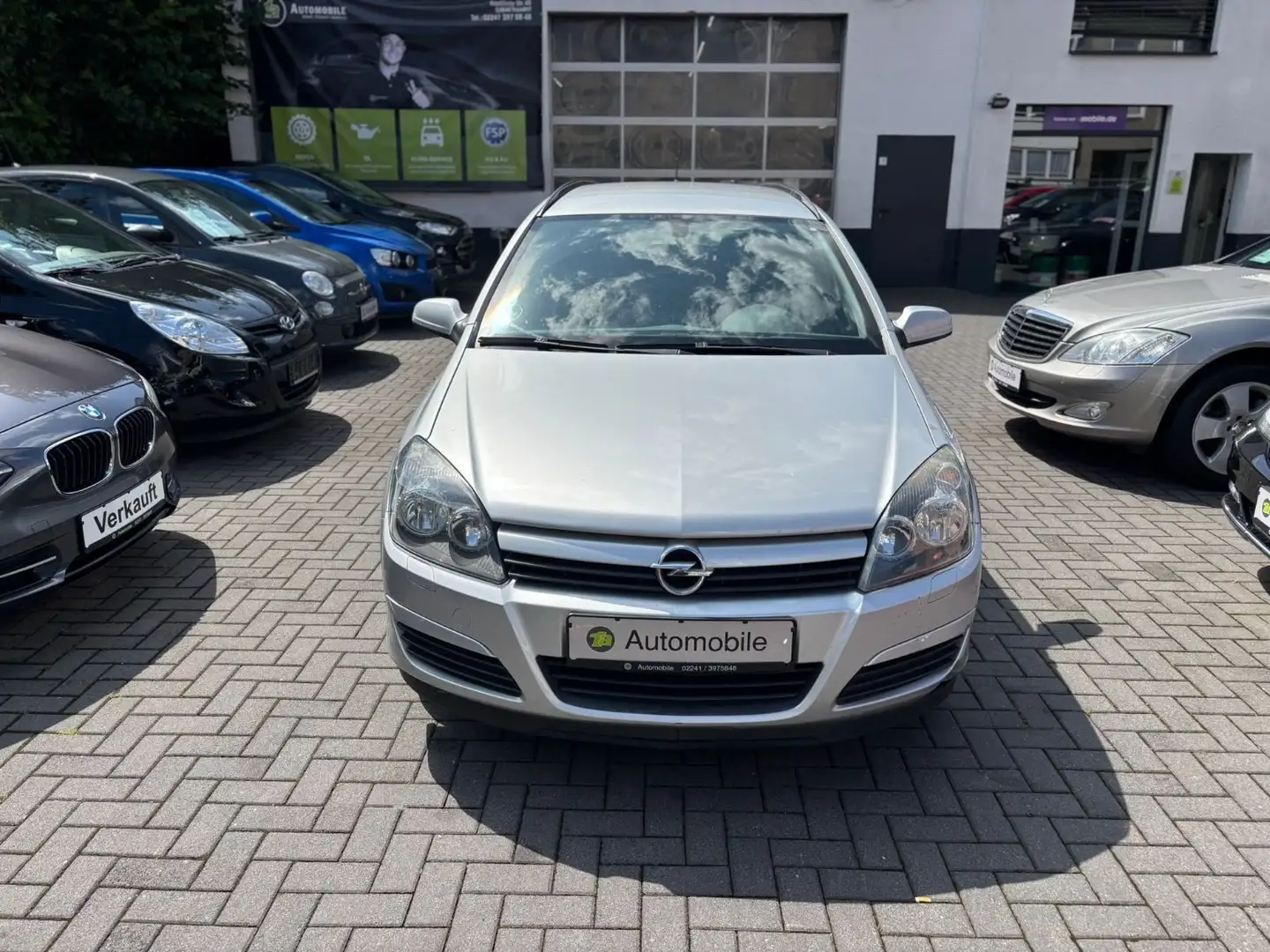 Opel Astra H Caravan Edition*NAVI*SHZ*TEMP*AHK*EXPORT Zilver - 2