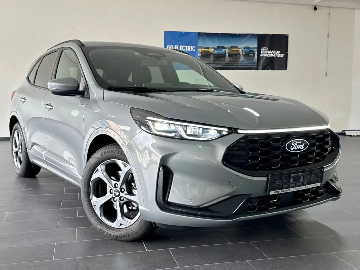Ford Kuga 2.5 Duratec FHEV ST-Line *SHZ*LED*HUD* Grau - 2