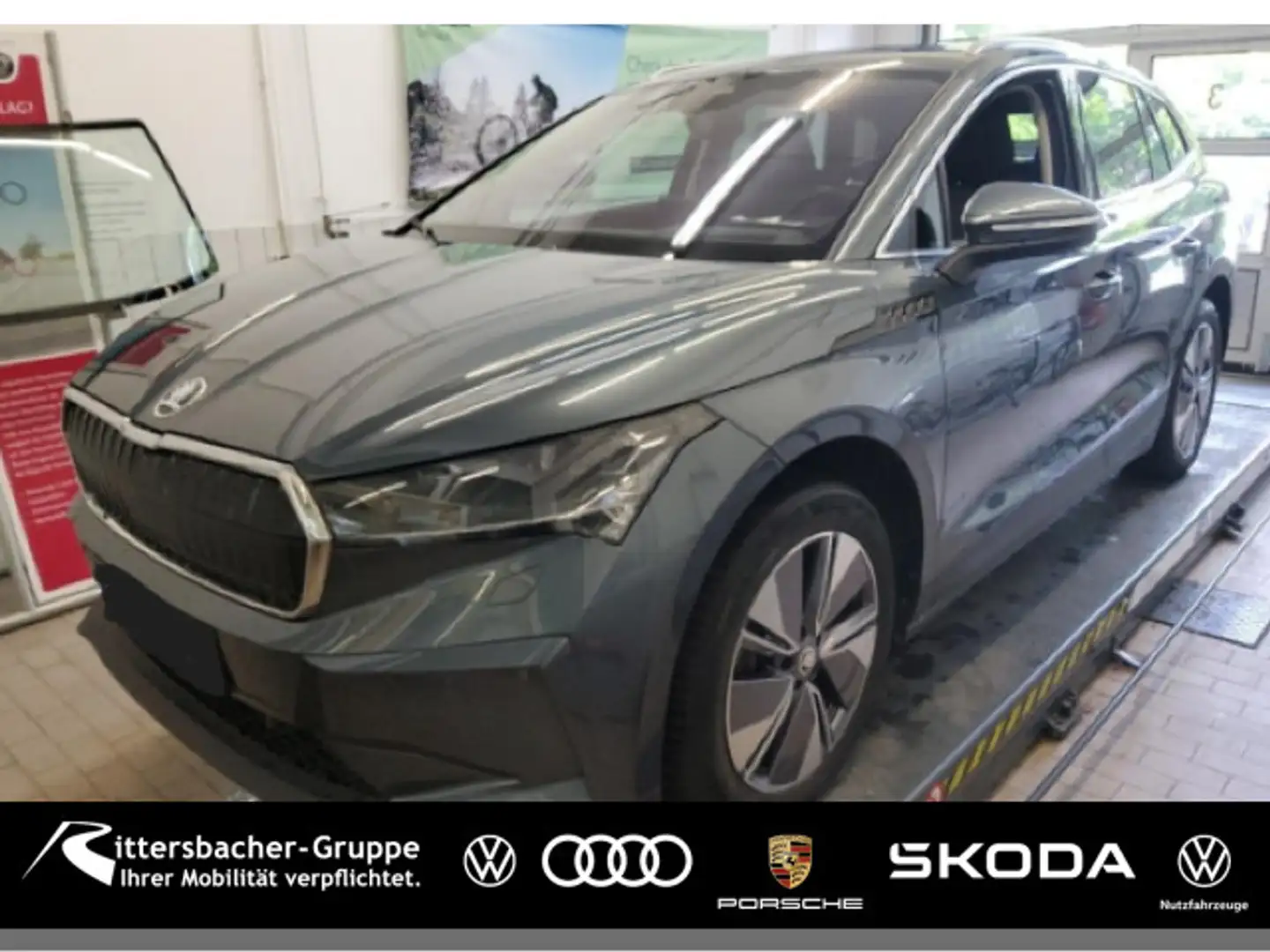 Skoda Enyaq Loft 60 iV Navi LED Kamera PDC ACC Clima Grau - 1