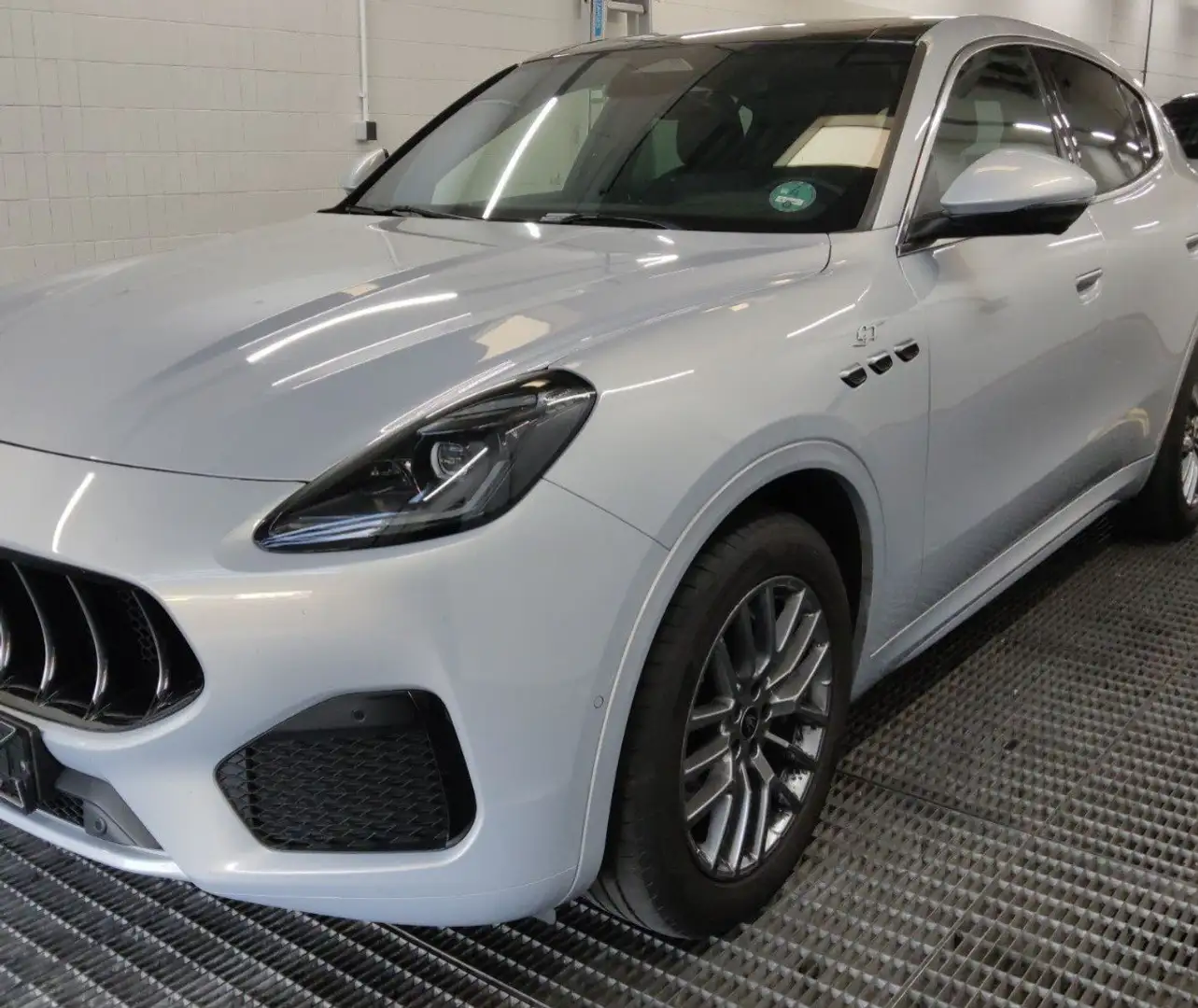 Maserati Grecale MHEV 300 CV AWD GT *VARI COLORI, PROMO AZZURRA* Bianco - 1