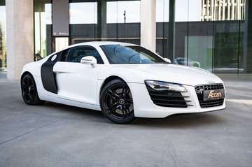 R8 4.2i V8 /QUATTRO / R-TRONIC /CUP SEATS / CARBON