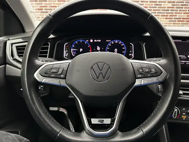 Volkswagen Polo view 6