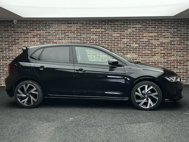 Volkswagen Polo view 5