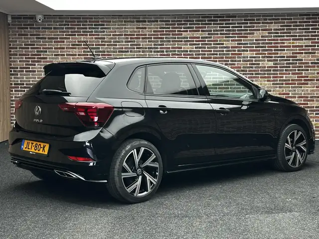 Volkswagen Polo view 2