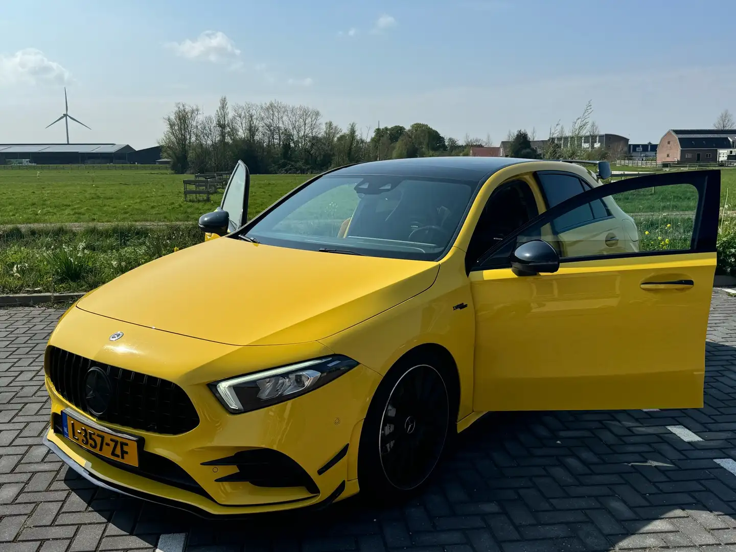 Mercedes-Benz A 35 AMG A35 4M Edition 1 Amarillo - 1