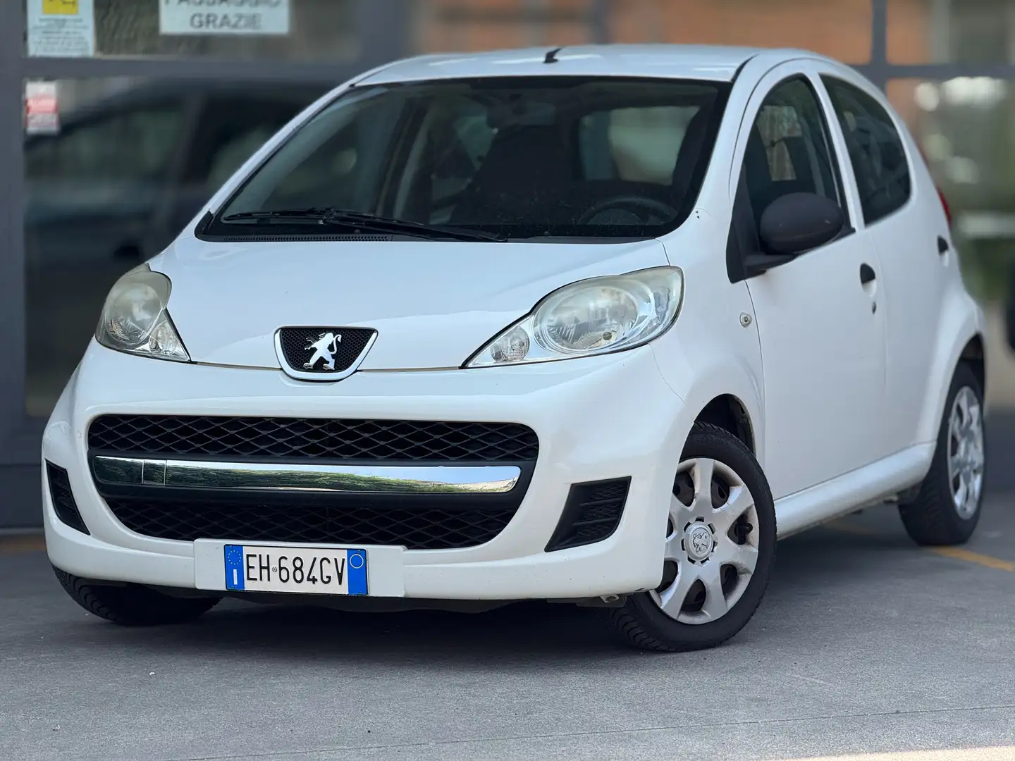 Peugeot 107 solo 60000 km ! Weiß - 1