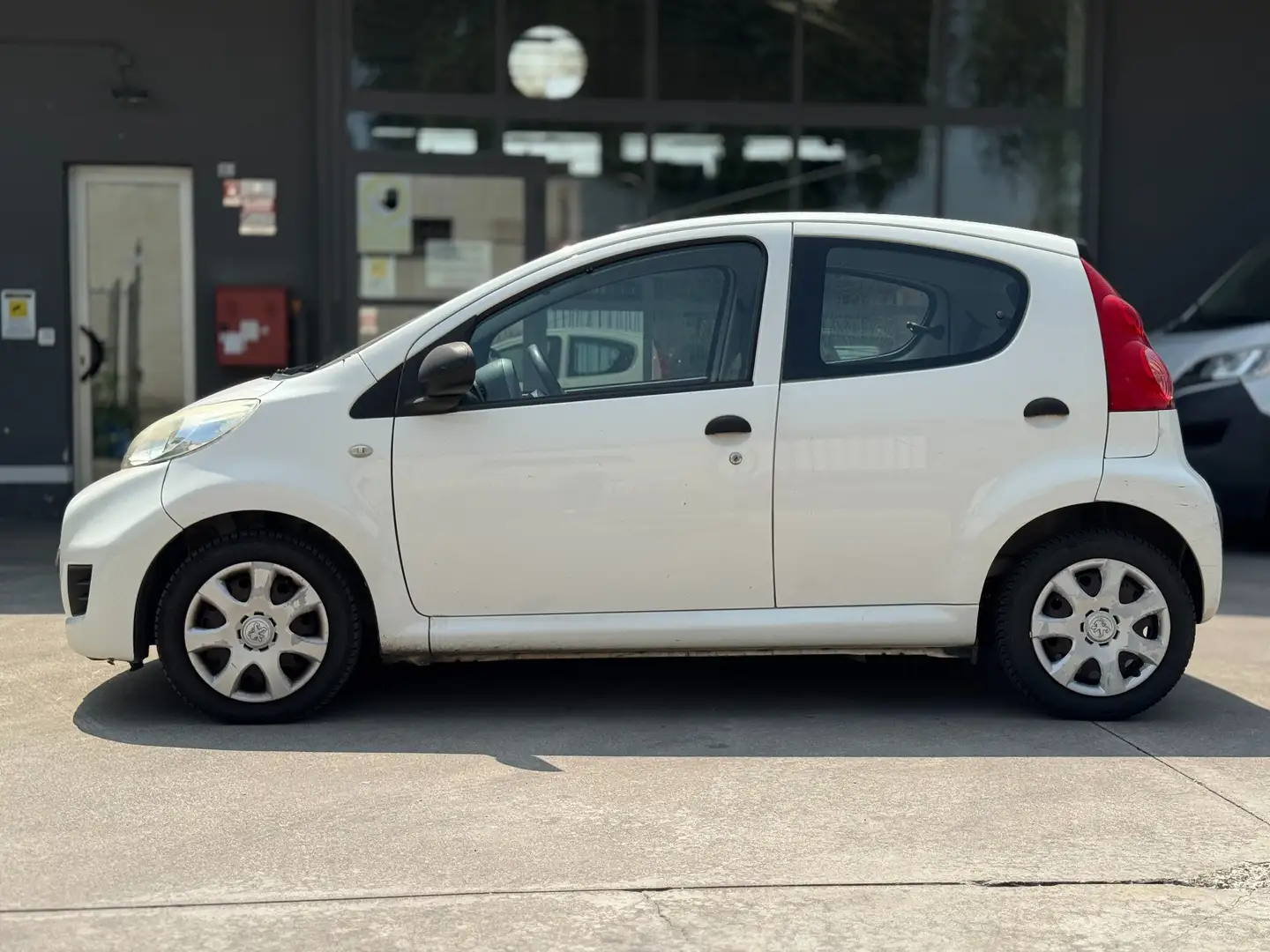 Peugeot 107 solo 60000 km ! Weiß - 2