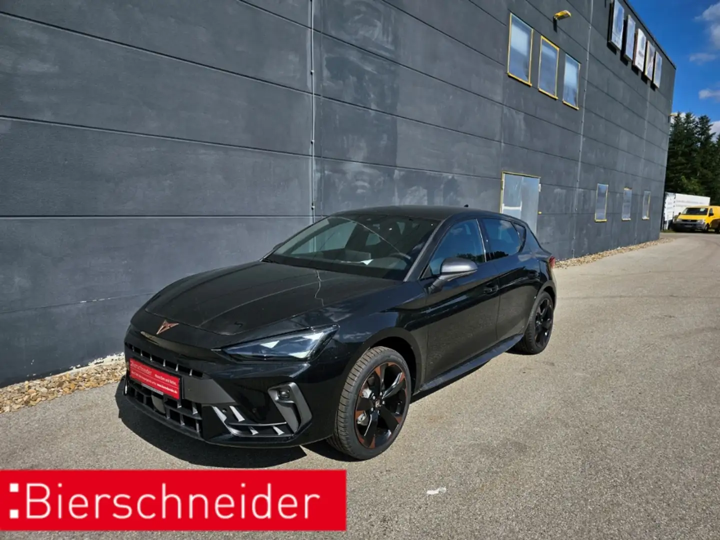 CUPRA Leon 1.5 eTSI DSG MATRIX SEITENSCHWELLER EDGE Schwarz - 1