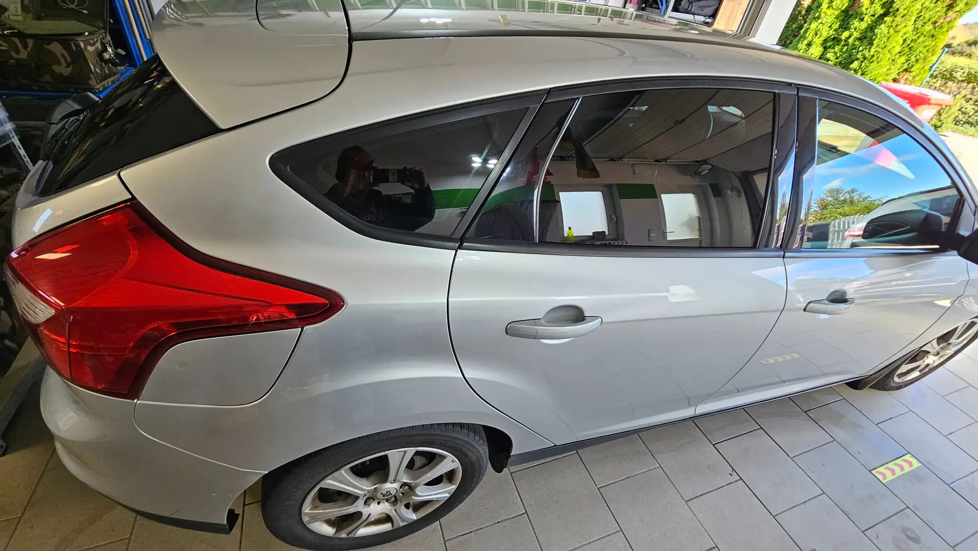 Ford Focus Focus Trend 1,6 TDCi DPF Trend Silber - 2