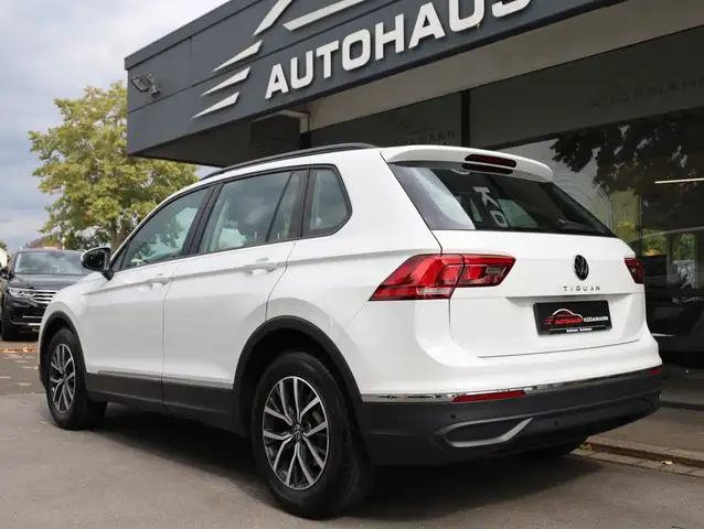 Volkswagen Tiguan view 8