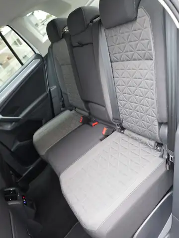 Volkswagen Tiguan view 12