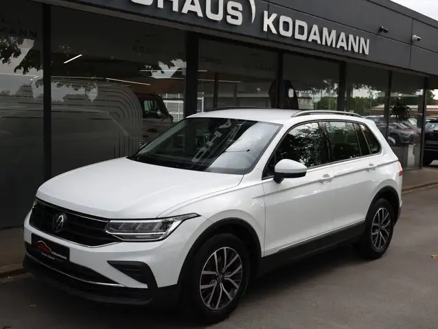 Volkswagen Tiguan view 5