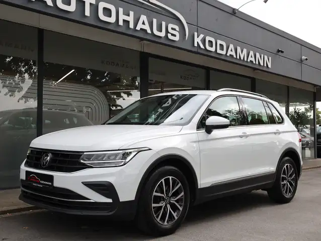 Volkswagen Tiguan view 6