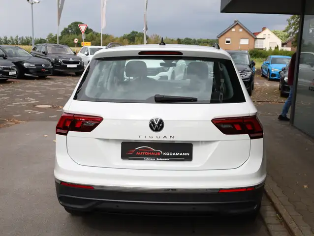 Volkswagen Tiguan view 9