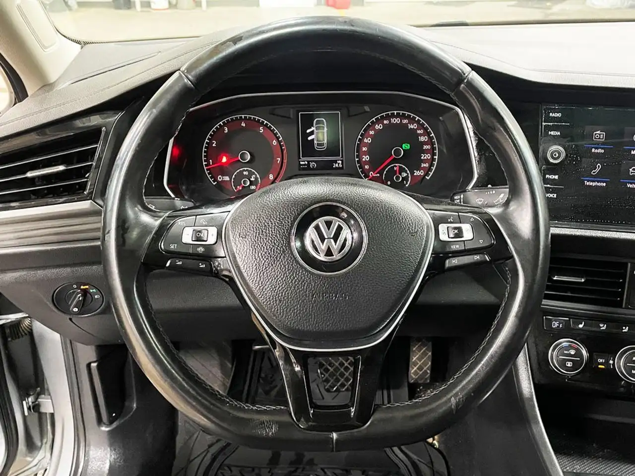 Volkswagen Jetta снимка Volkswagen Jetta
