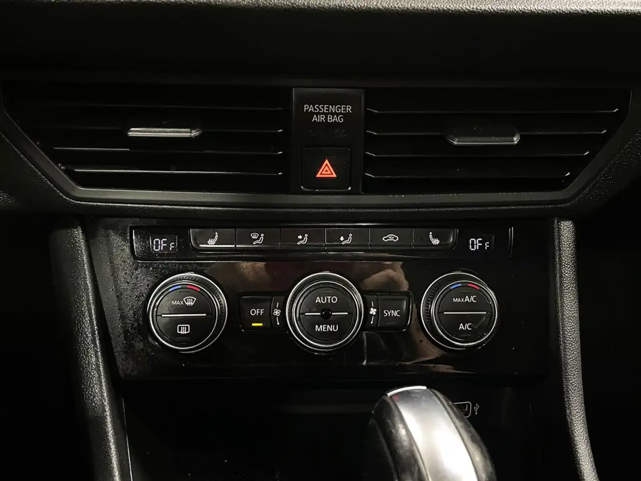 Volkswagen Jetta снимка Volkswagen Jetta
