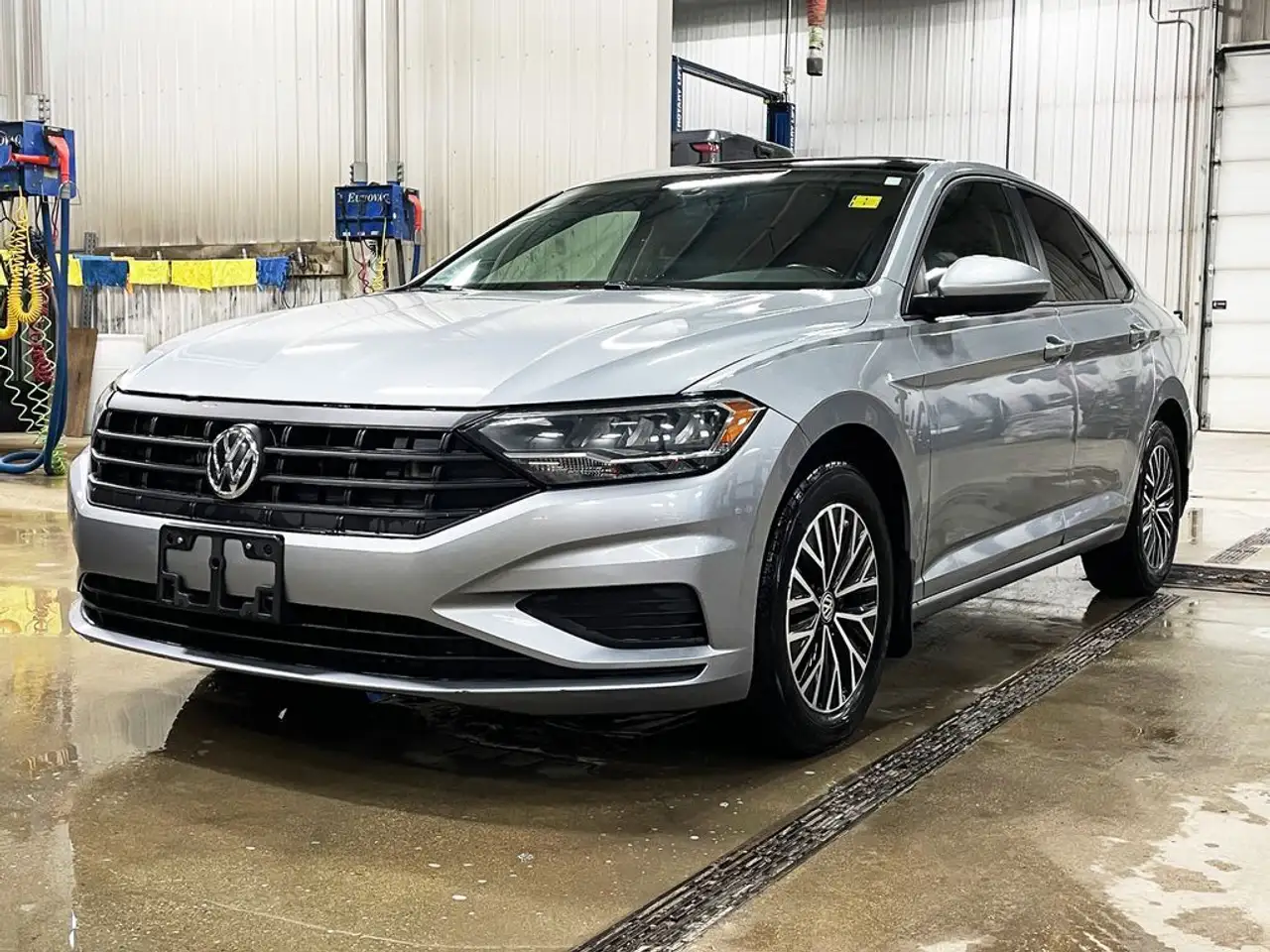 Volkswagen Jetta снимка Volkswagen Jetta