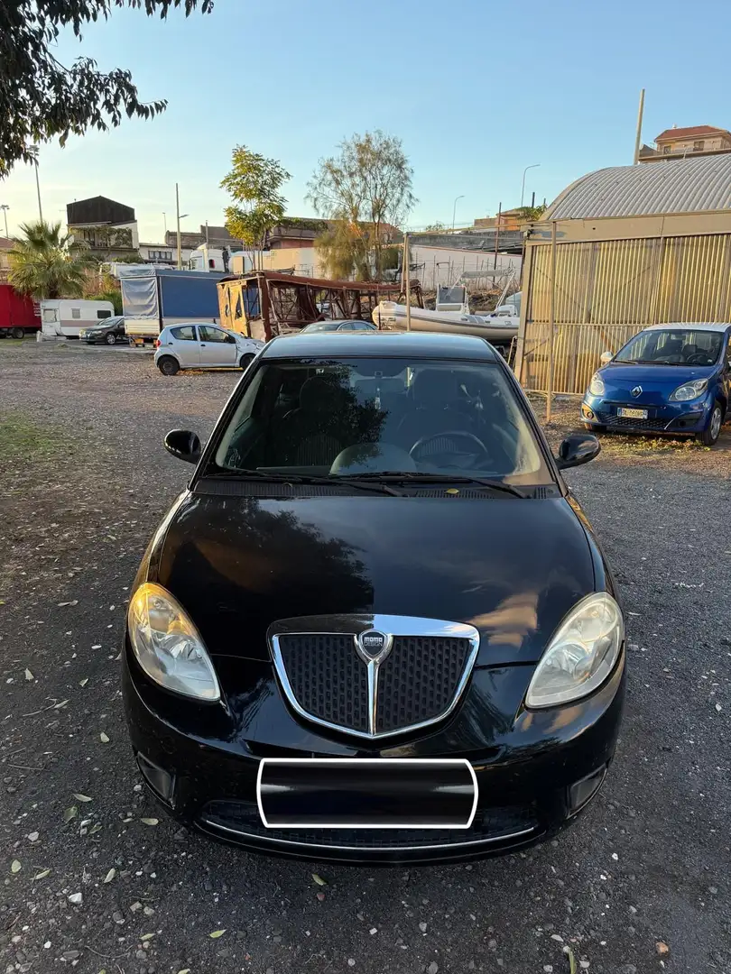 Lancia Ypsilon 1.2. uni propietario - 1