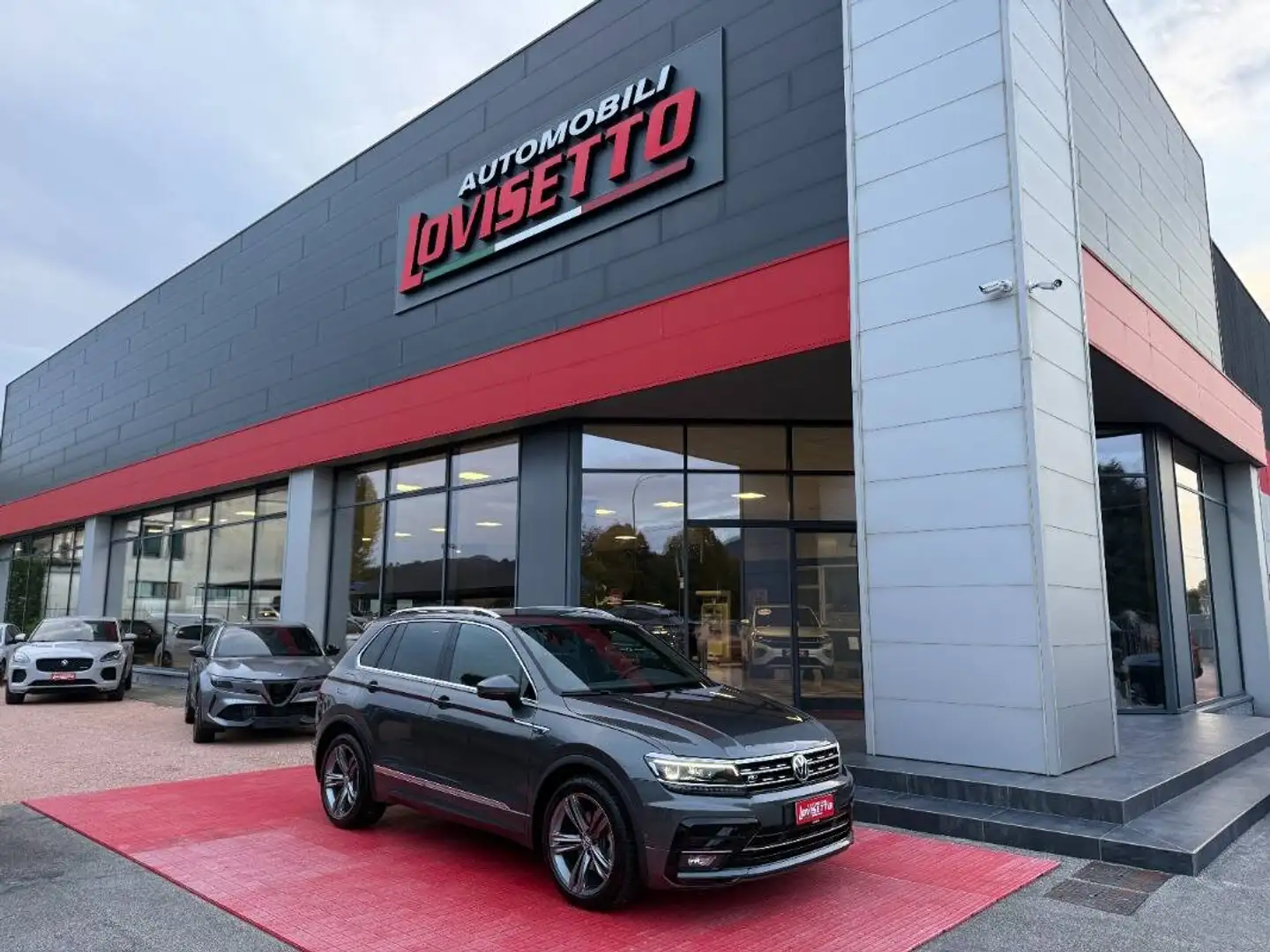 Volkswagen Tiguan 2.0 tdi Advanced R-Line Exterior Pack 4motion 150cv dsg Gris - 1