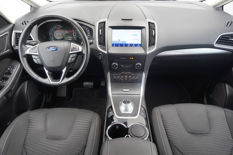 Ford S-Max 2,5l Hybrid Edition Navi Kamera Sitzheizung Lenkradheizung 1-Hand sehr wenig Laufleisung — photo 9