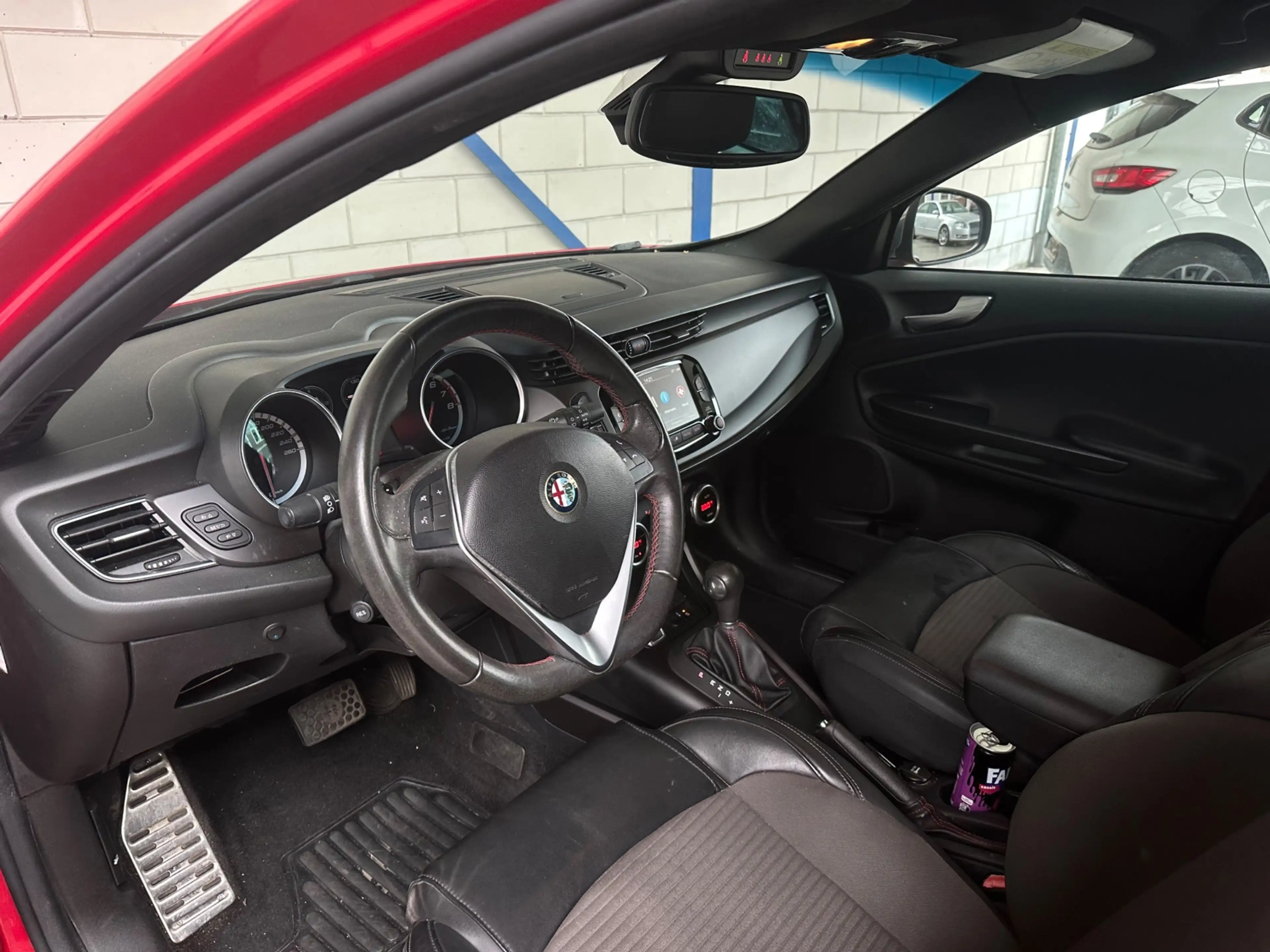Alfa Romeo Giulietta 1.4 T Exclusive Automaat — photo 6