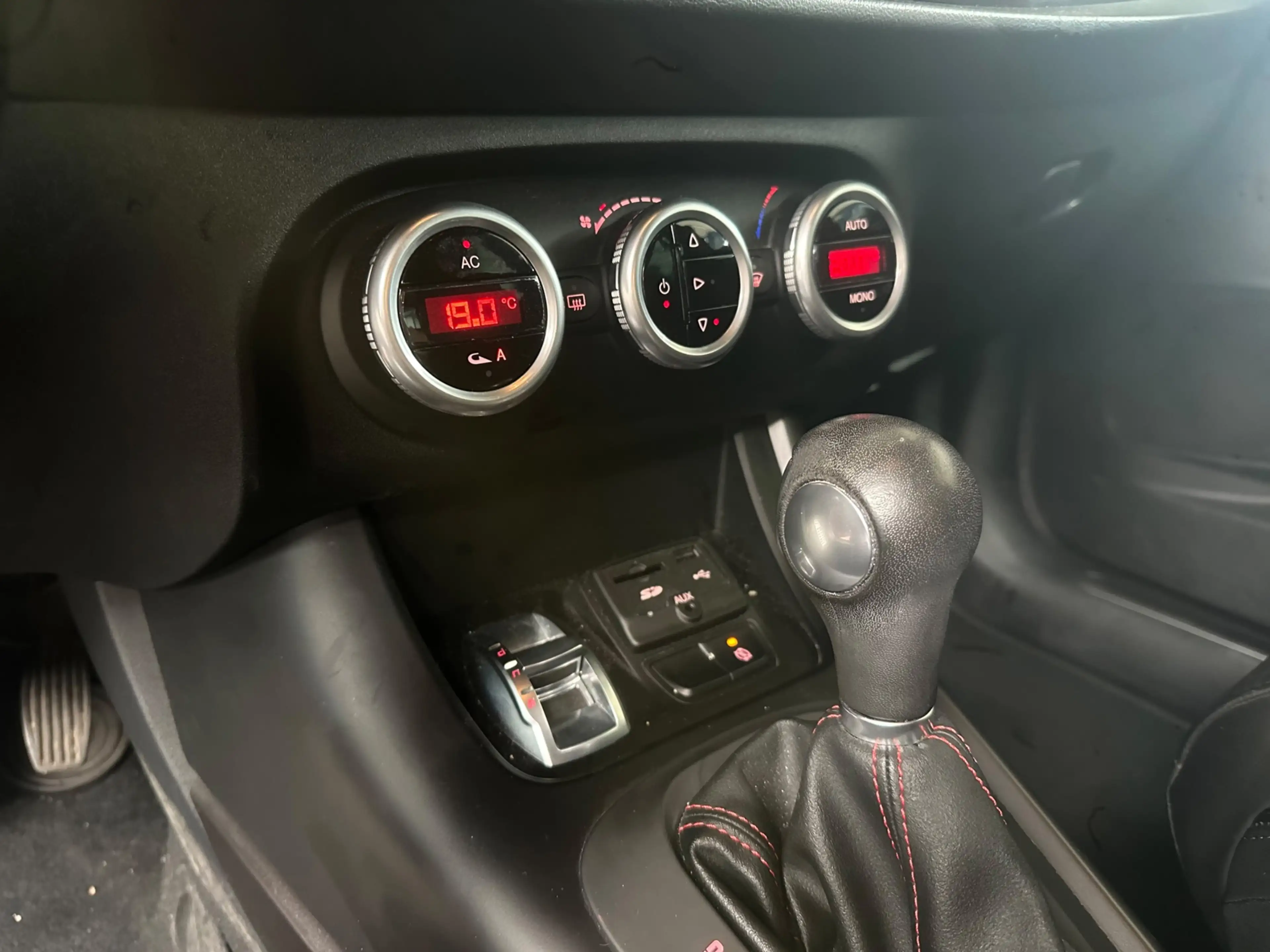 Alfa Romeo Giulietta 1.4 T Exclusive Automaat — photo 12