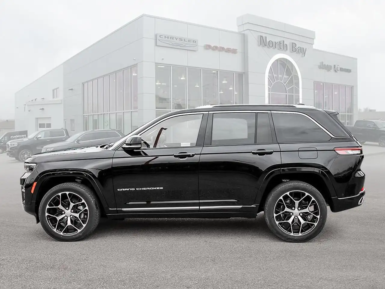 Jeep Grand Cherokee снимка Jeep Grand Cherokee