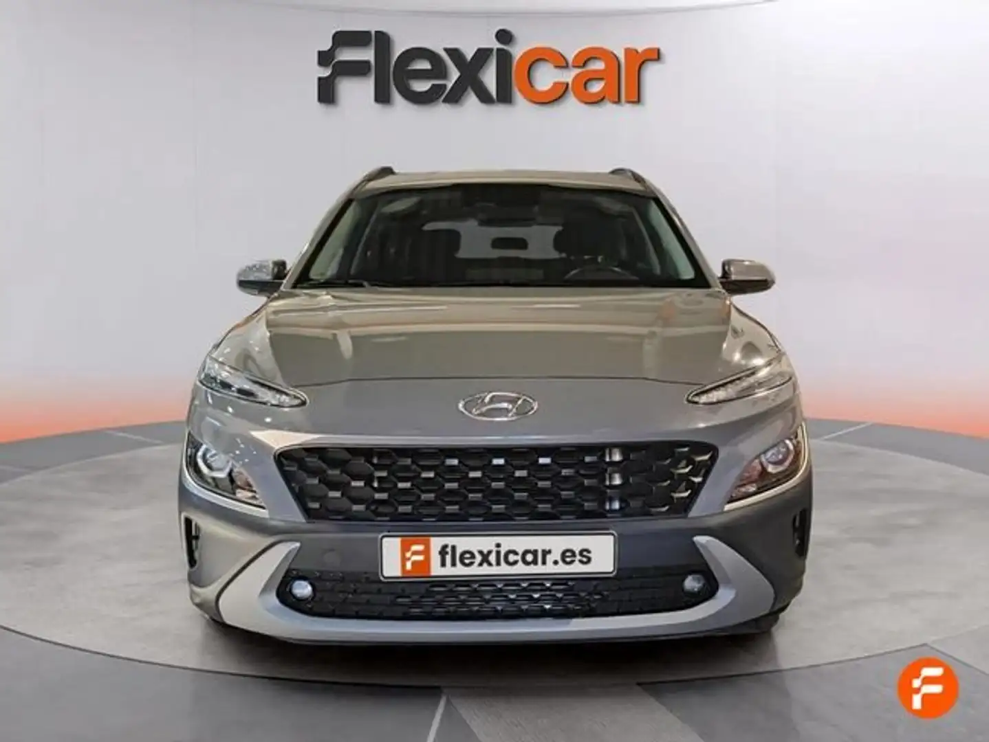 Hyundai KONA 1.0 TGDI DT Maxx 4x2 Gris - 2