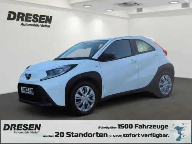 Toyota Aygo X Play 1.0 Mehrzonenklima Allwetter Musikstreaming D