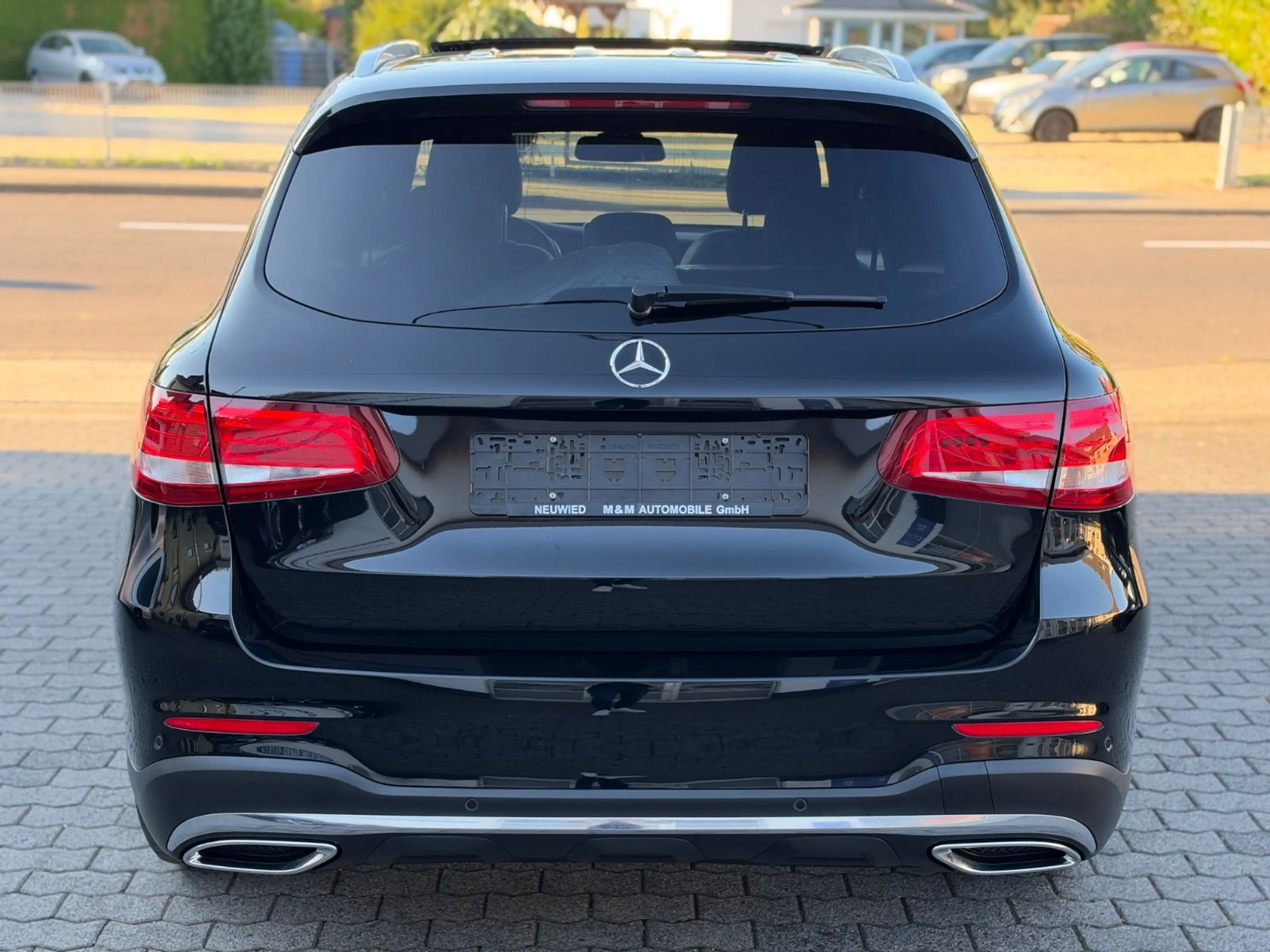 Mercedes-Benz GLC 220 d 4Matic AMG-Line Pano StandHZ 19" 2.Hand — photo 8