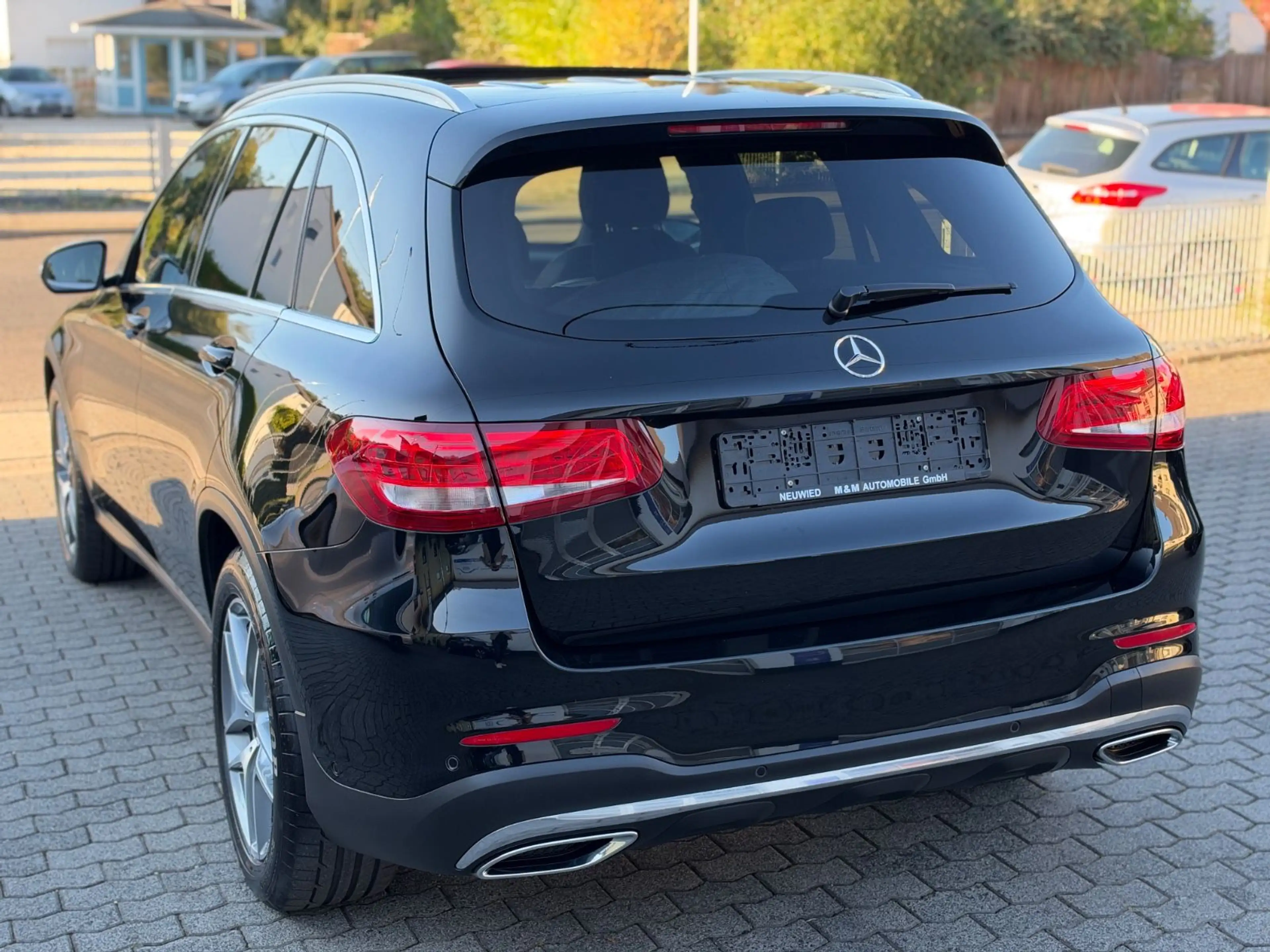 Mercedes-Benz GLC 220 d 4Matic AMG-Line Pano StandHZ 19" 2.Hand — photo 7