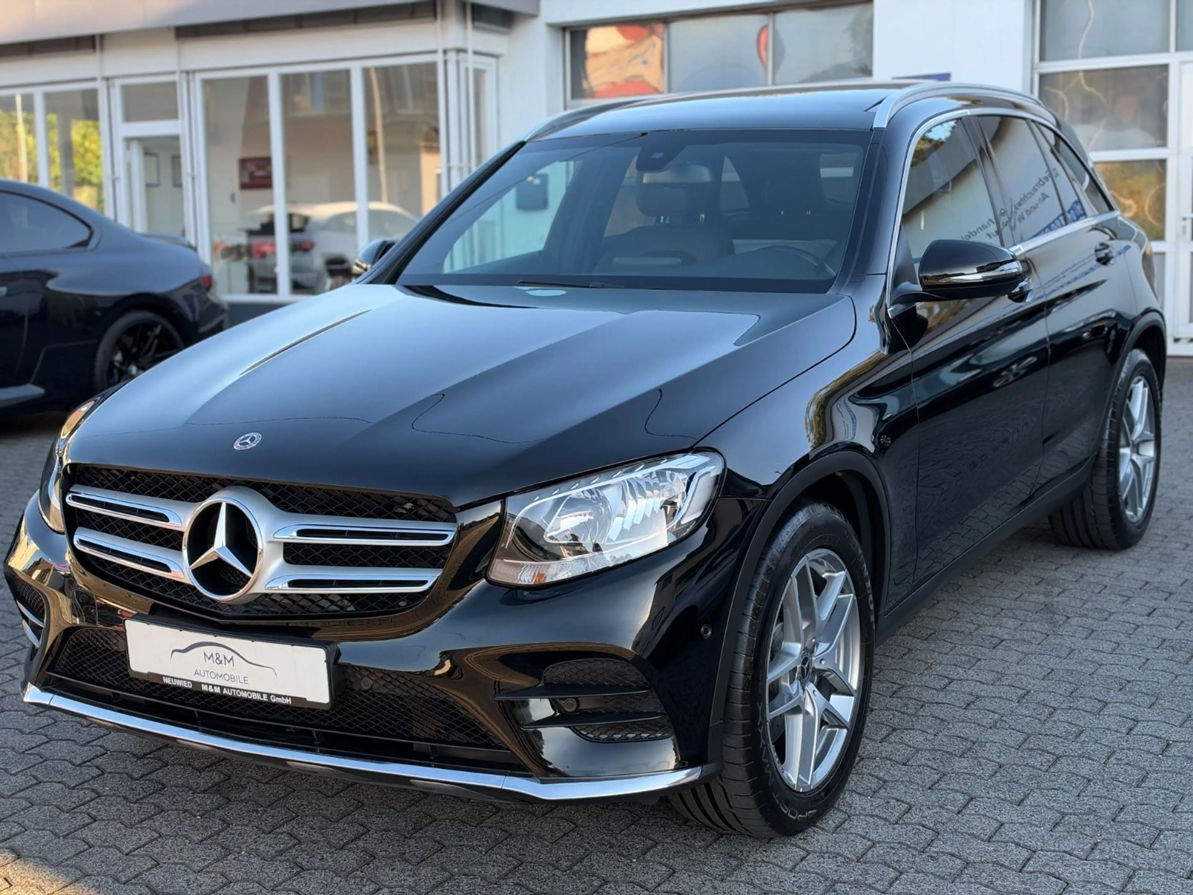 Mercedes-Benz GLC 220 d 4Matic AMG-Line Pano StandHZ 19" 2.Hand — photo 3