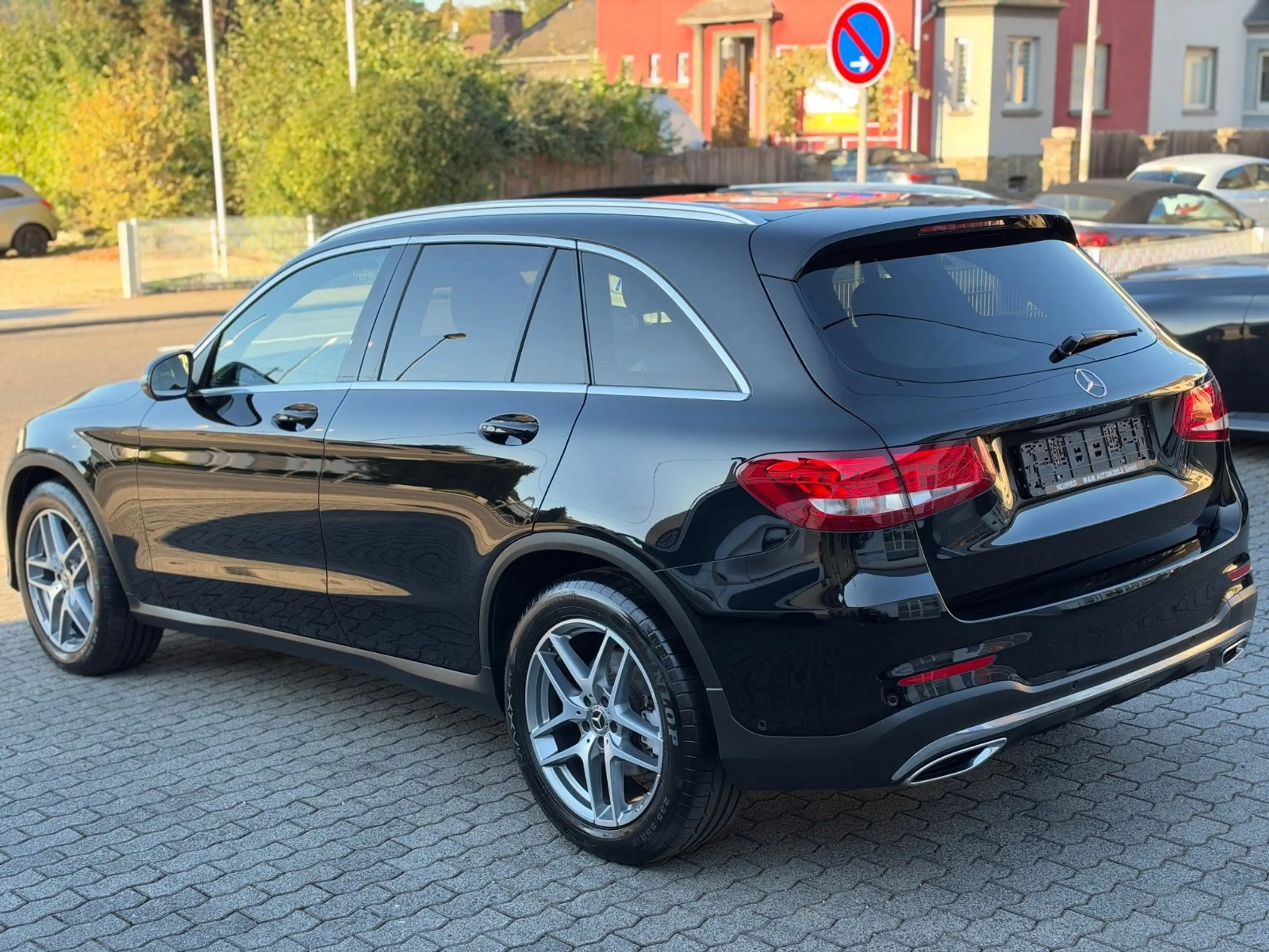 Mercedes-Benz GLC 220 d 4Matic AMG-Line Pano StandHZ 19" 2.Hand — photo 6