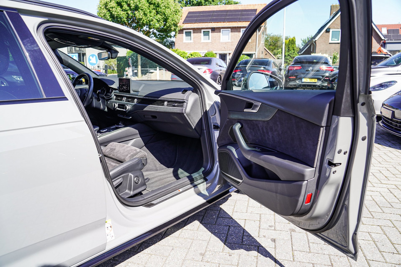 Audi A4 Avant 40 TFSI Sport S line black edition | Stoelve — photo 22