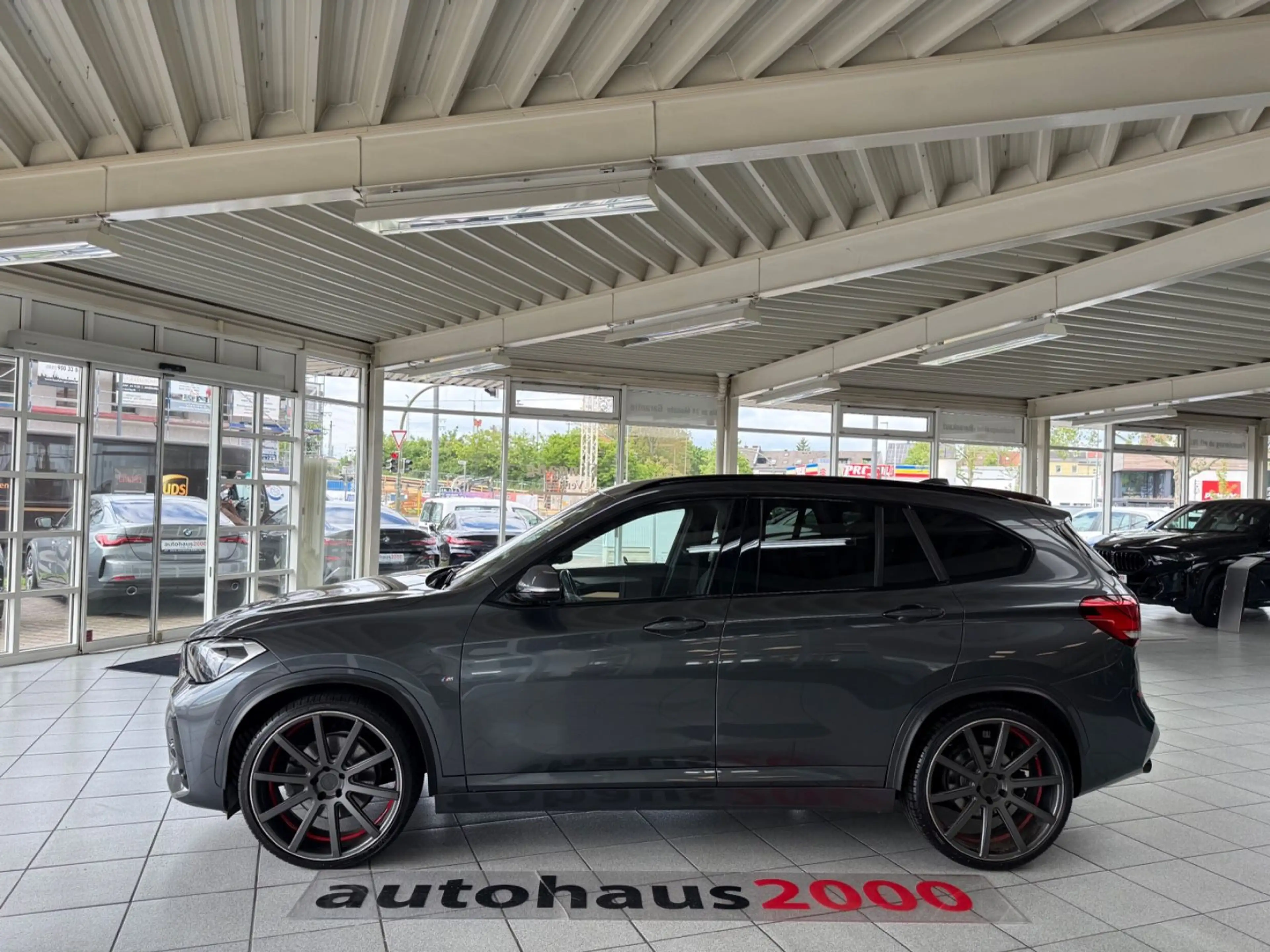 BMW X1 xDrive 20d M Sportpaket AUT./LED/HUD/CAM — photo 5