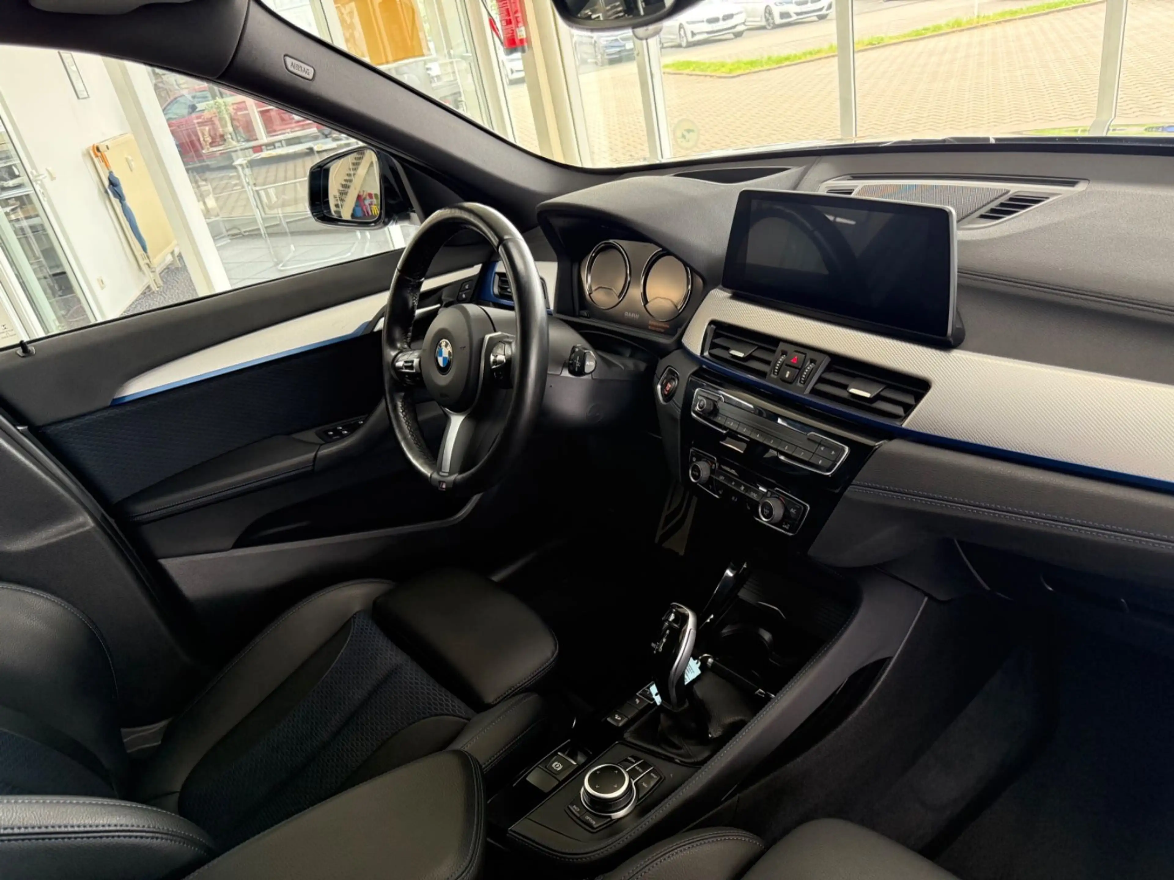 BMW X1 xDrive 20d M Sportpaket AUT./LED/HUD/CAM — photo 9