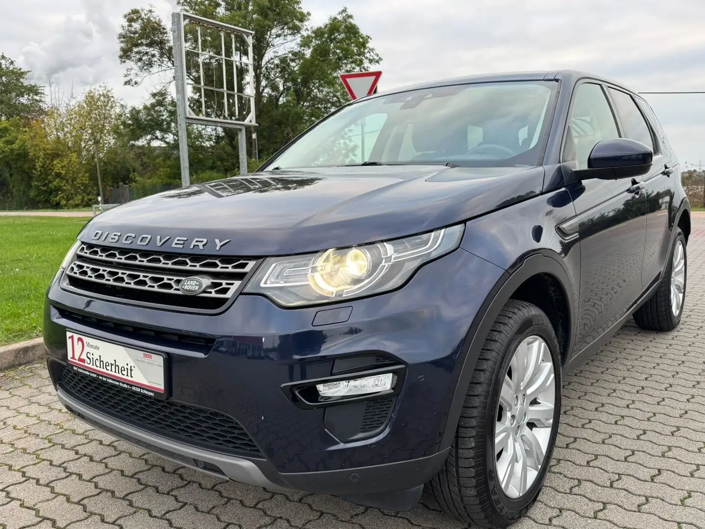 Land Rover Discovery Sport SE AWD Blau - 1
