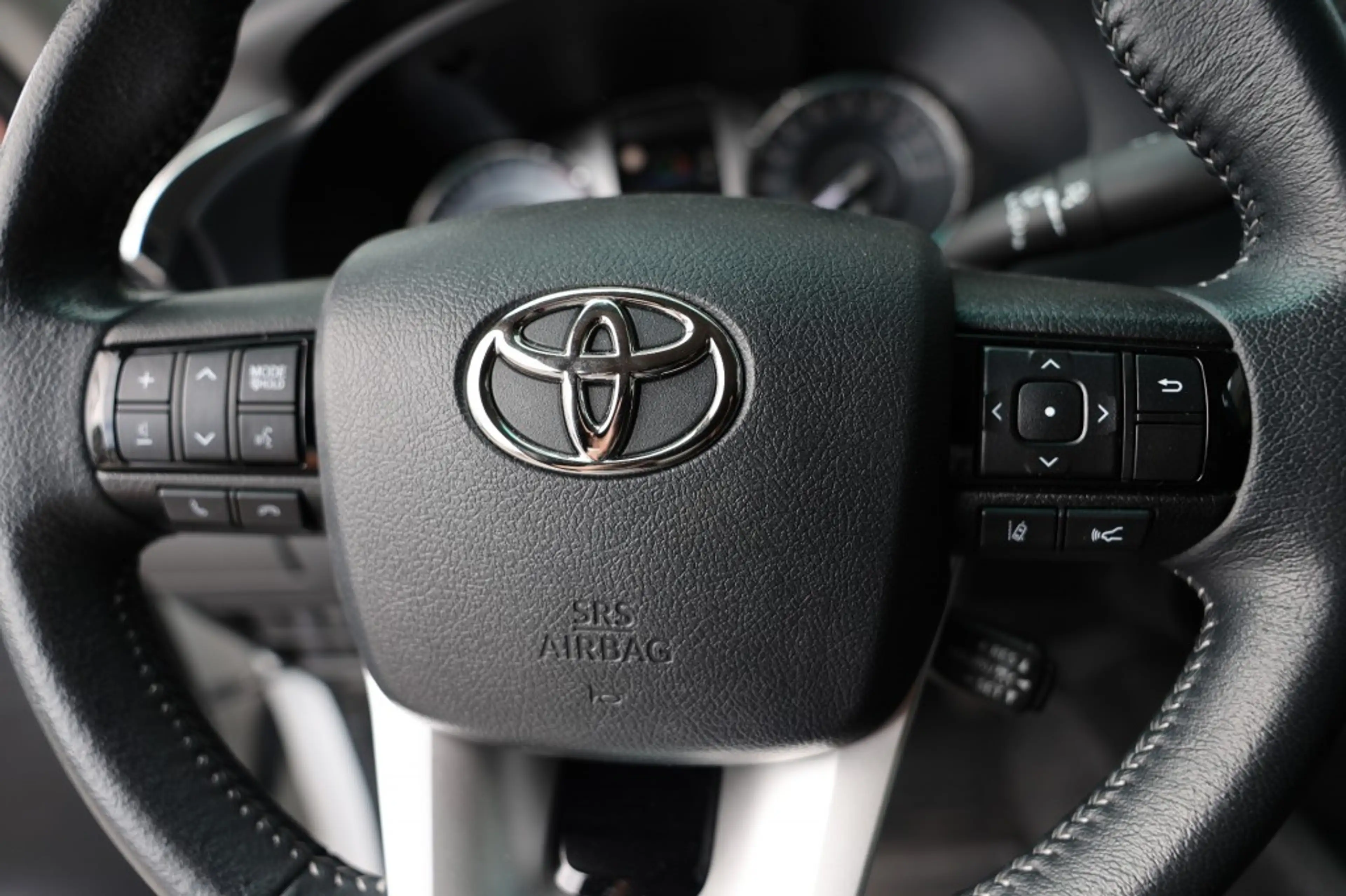Toyota Hilux 2.4 D-4D DUBBEL CABIN PROFESSIONAL 2 ZITS 4WD VAN — photo 19