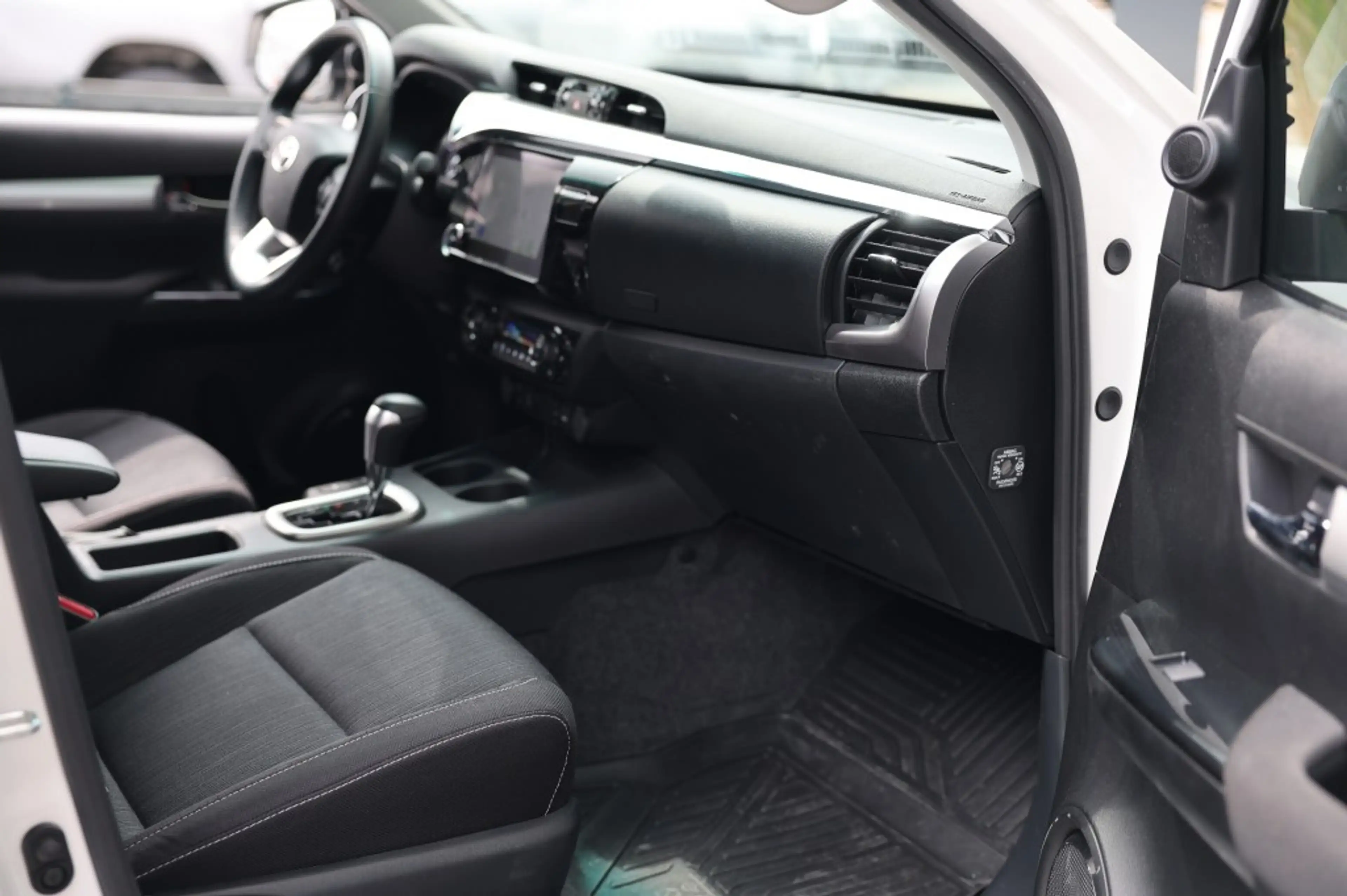 Toyota Hilux 2.4 D-4D DUBBEL CABIN PROFESSIONAL 2 ZITS 4WD VAN — photo 23