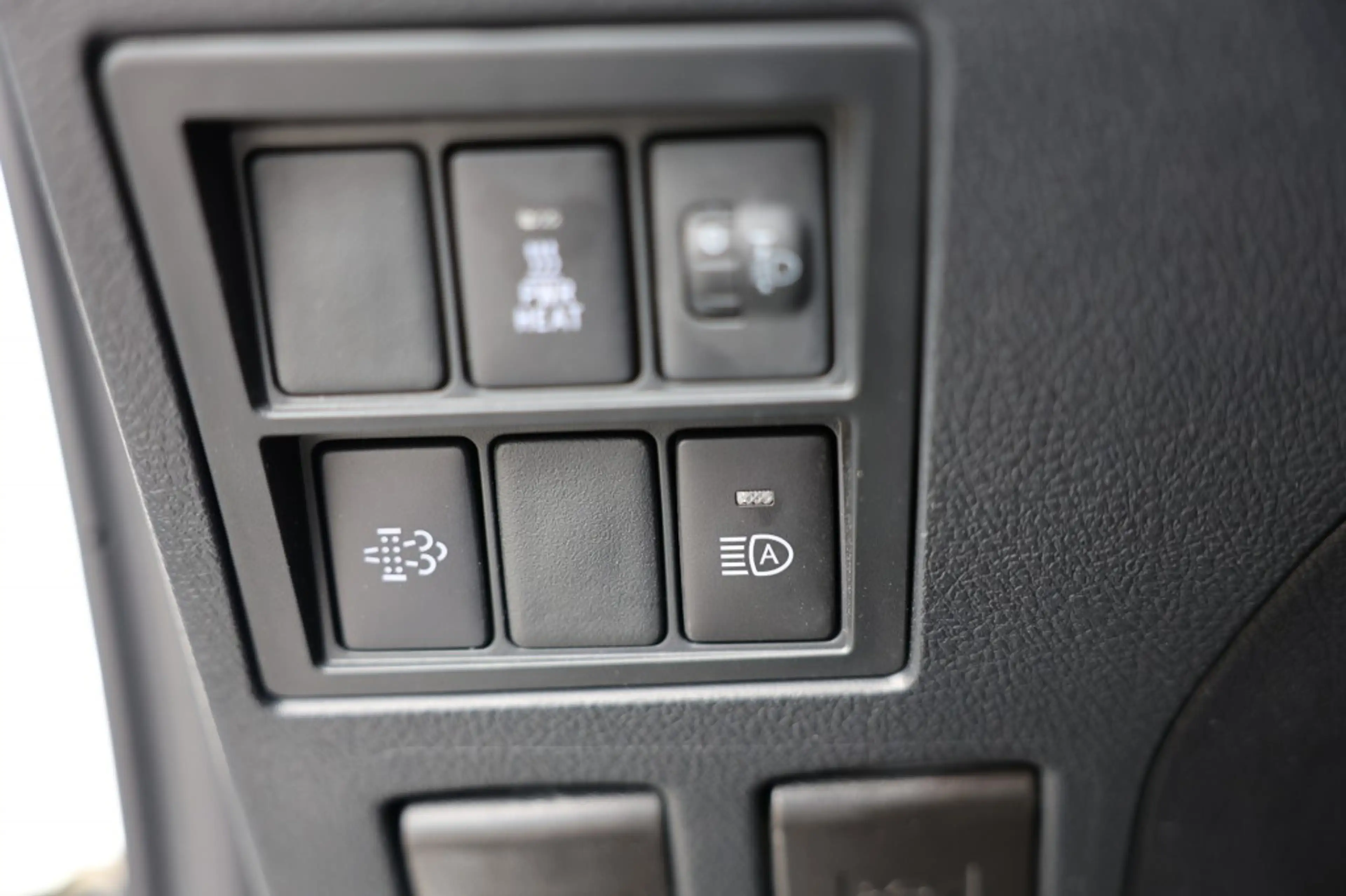 Toyota Hilux 2.4 D-4D DUBBEL CABIN PROFESSIONAL 2 ZITS 4WD VAN — photo 20