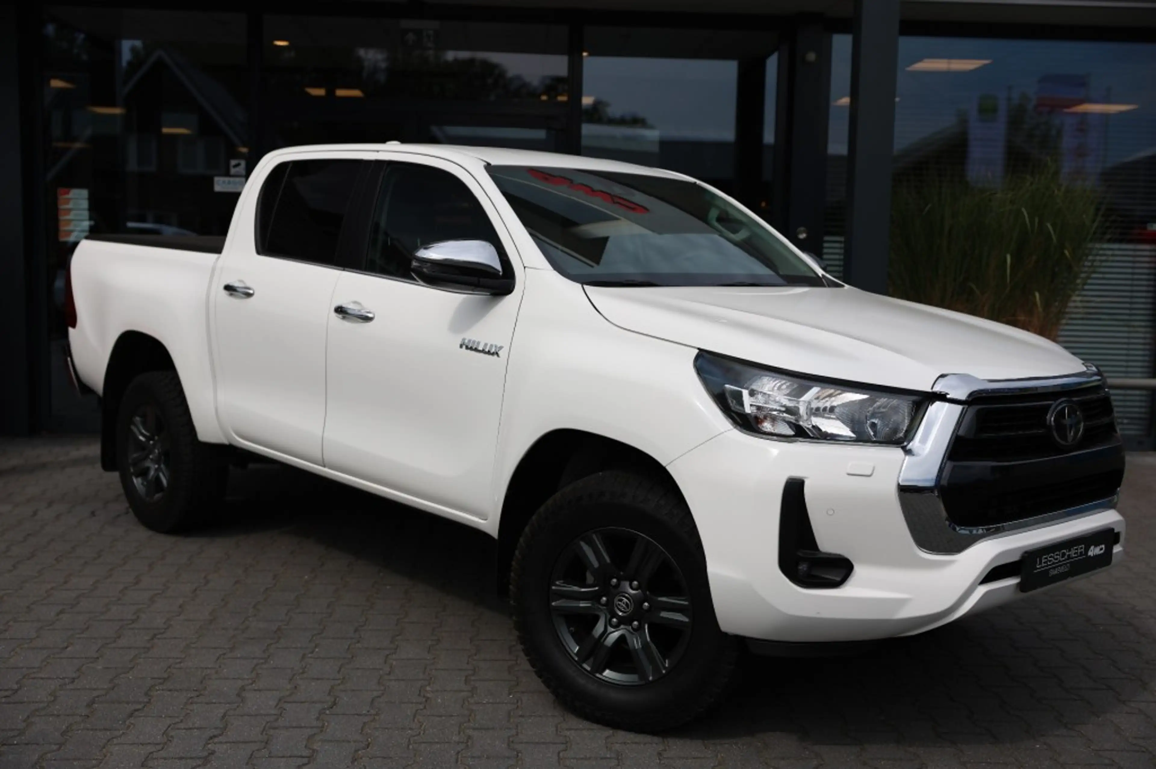 Toyota Hilux 2.4 D-4D DUBBEL CABIN PROFESSIONAL 2 ZITS 4WD VAN