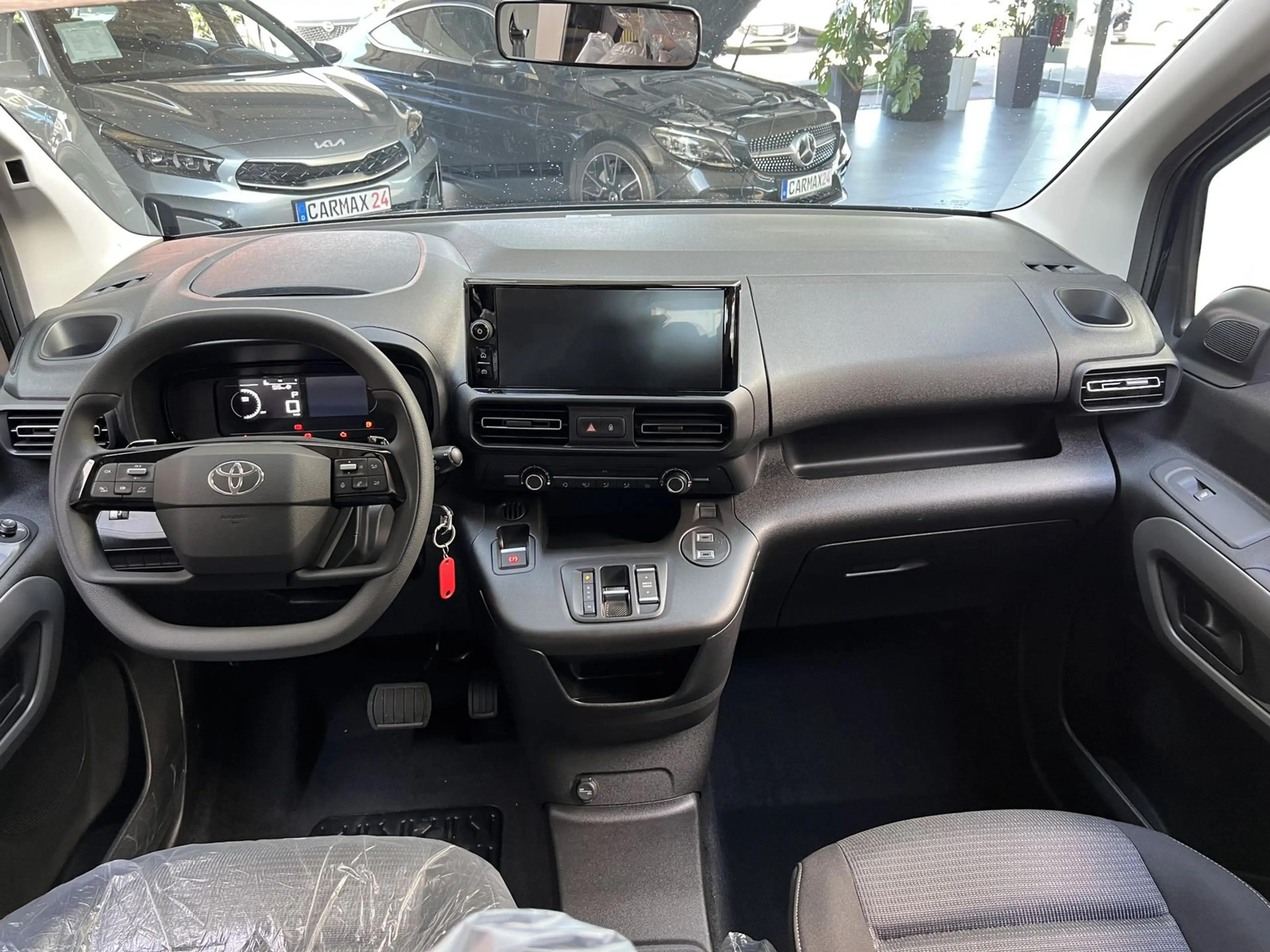 Toyota Proace CombiL2 Verso City 7 Sitzer CarPl — photo 10